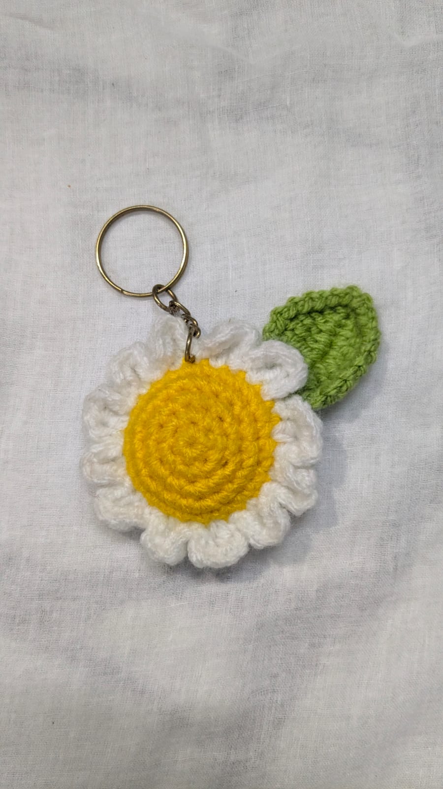 Daisy Keyring with Leaf